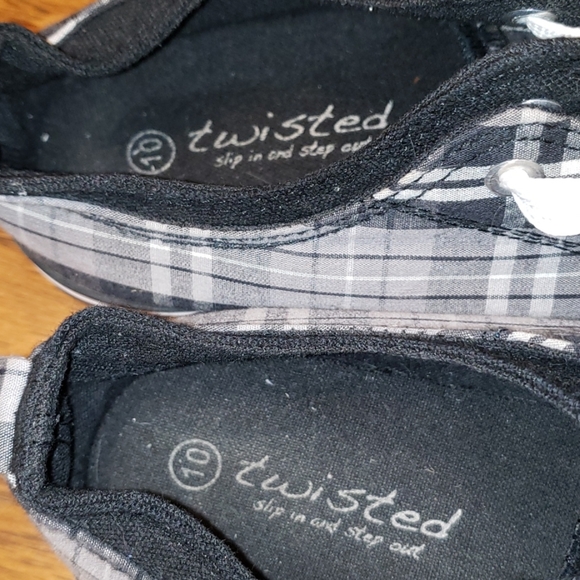 Twisted sneakers size 10 - Picture 6 of 8